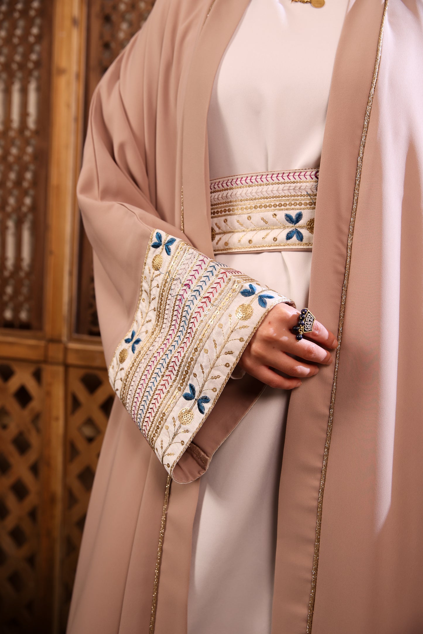 Layali (Beige)